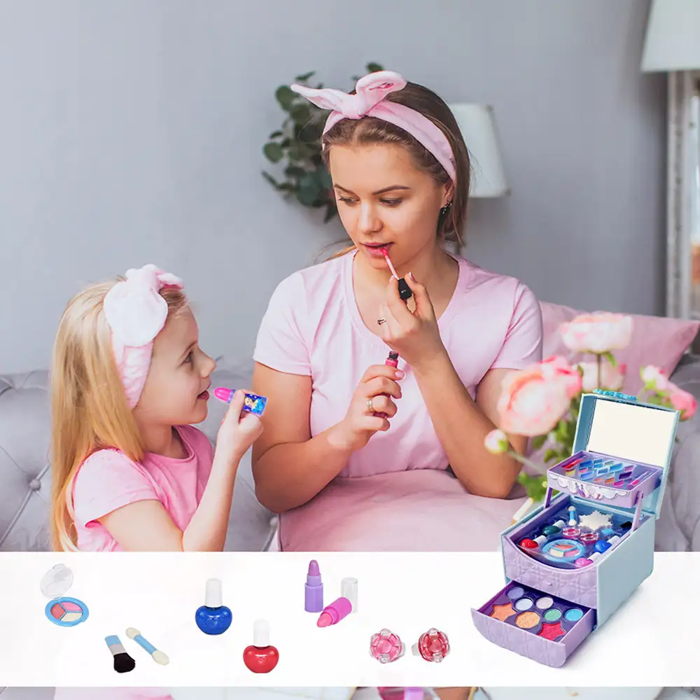 Creative Fun with Makeup Toy Set Accessories.