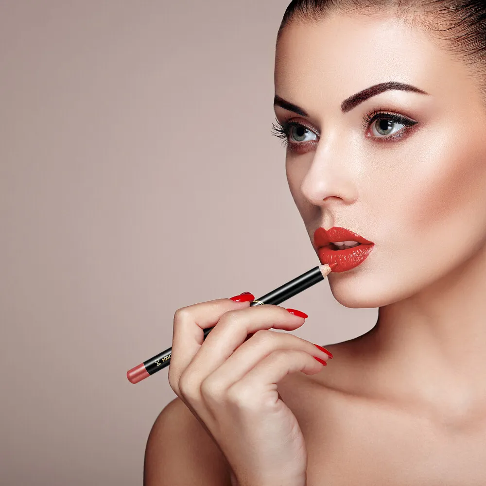 Lip Liner Essentials - Mastering Precision for Perfect Lip Definition!