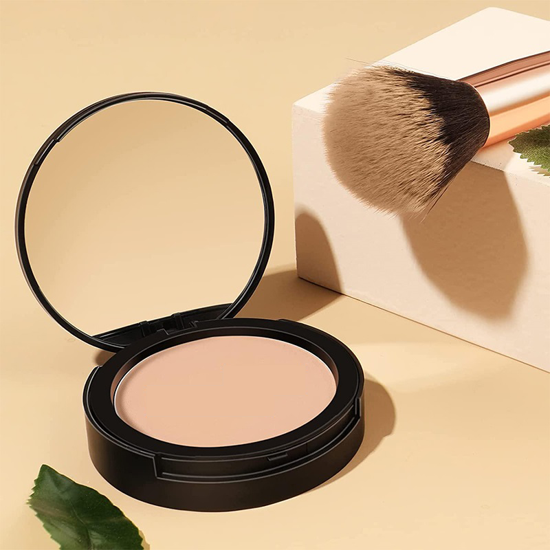 Pressed Powder Compact - Ideal for a Matte Finish.