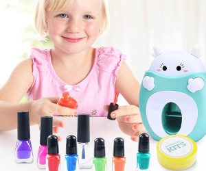 Safe and Non-Toxic Kids Makeup Kit for Fun Dress-Up.